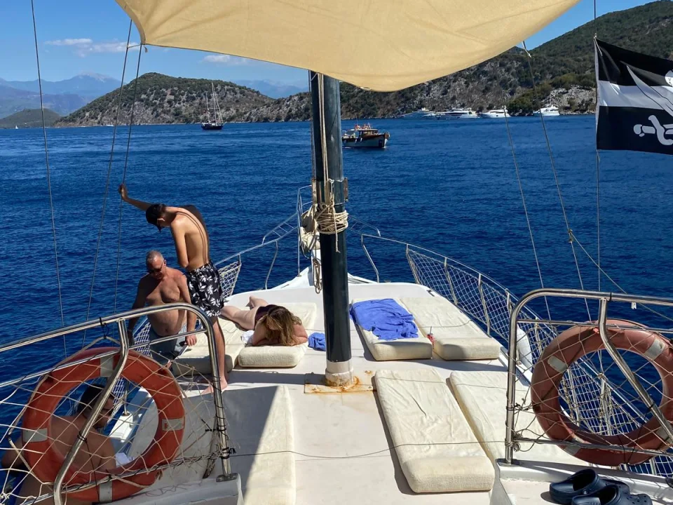 Gulet turunda deniz ve tekne deneyimi